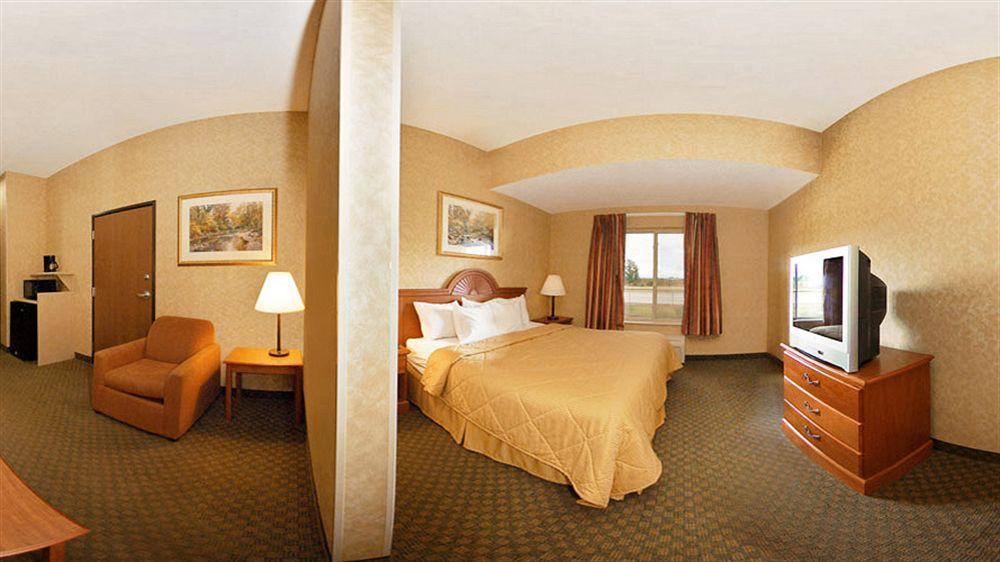 Quality Inn & Suites Rockport-Owensboro North Gold Award Winner Exterior photo