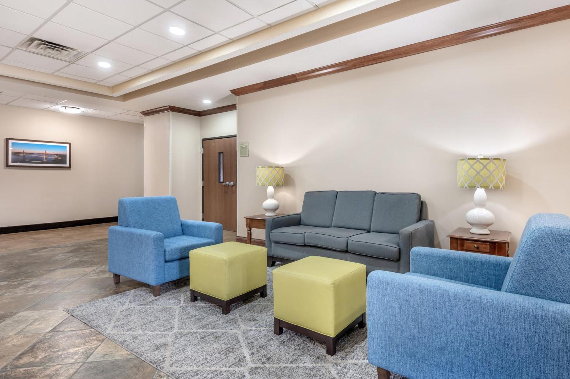 Quality Inn & Suites Rockport-Owensboro North Gold Award Winner Exterior photo