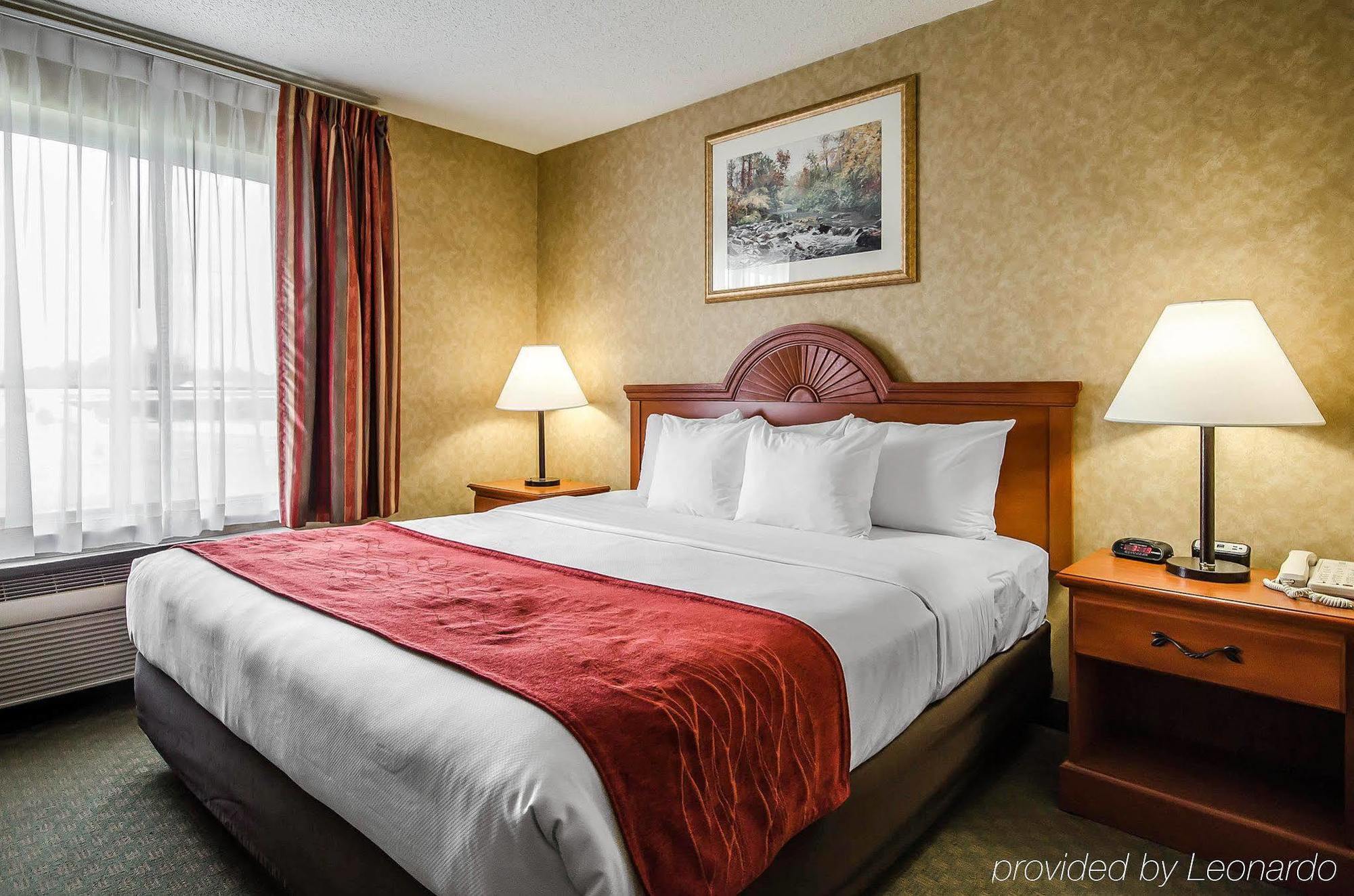 Quality Inn & Suites Rockport-Owensboro North Gold Award Winner Exterior photo